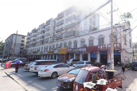 南城区印象东原3室2厅1卫62万103m2出售